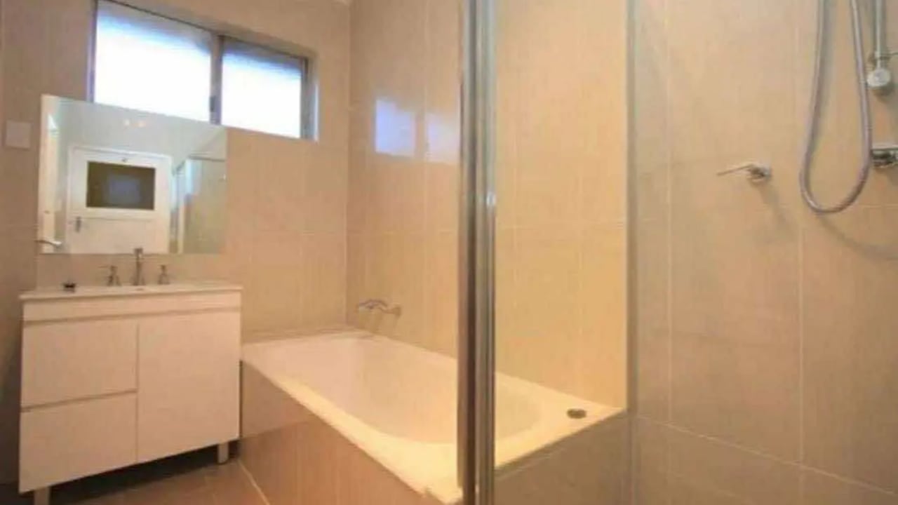 Unfurnished room in a share house