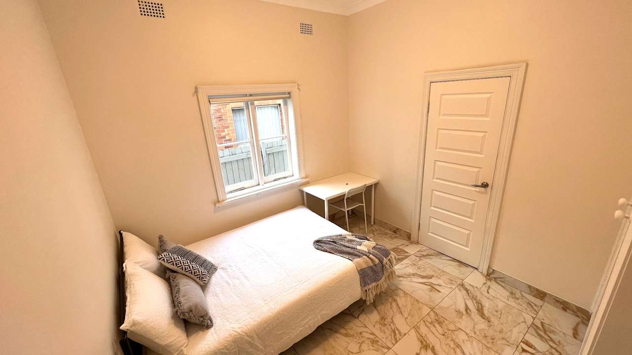 Furnished room in a share house