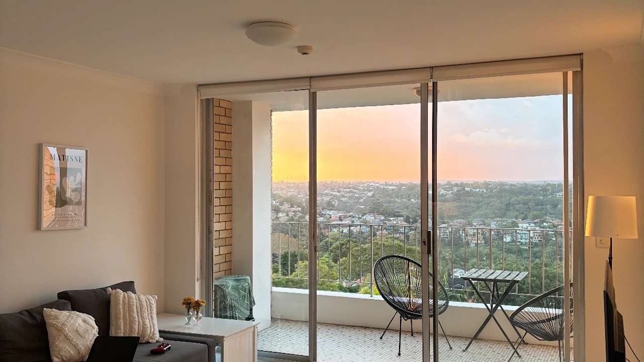 Unfurnished room in a flatshare