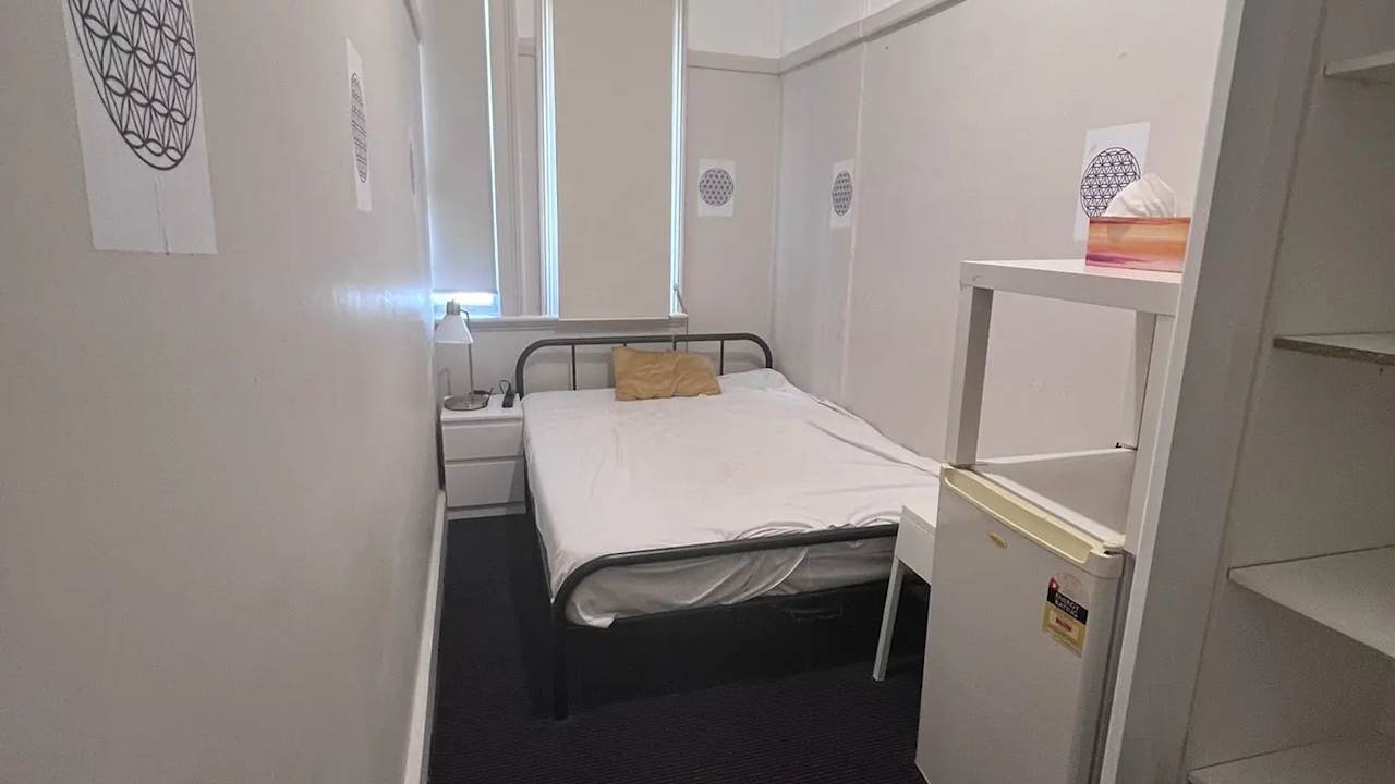 Furnished room in a flatshare