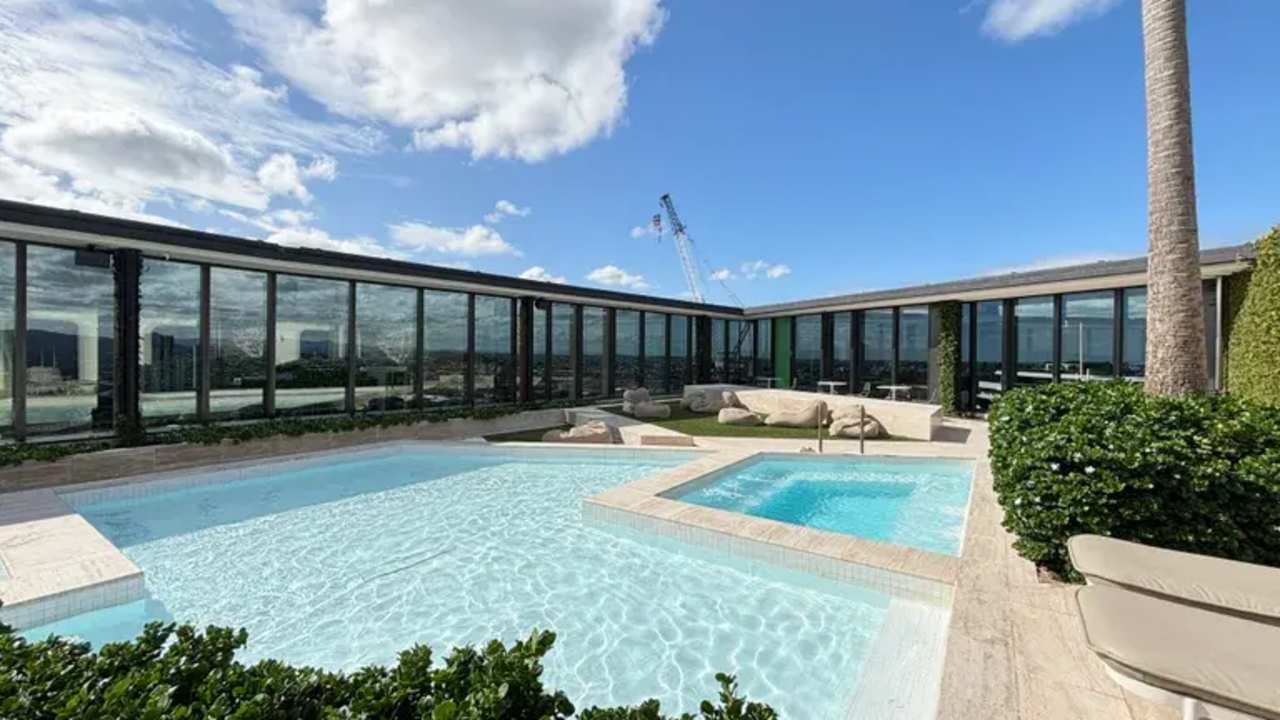 Unfurnished room with ensuite in a flatshare