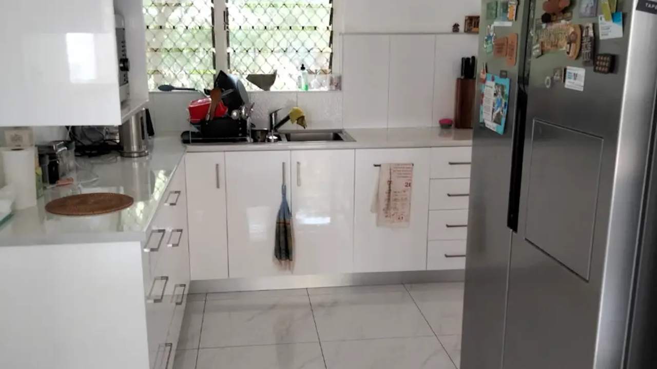 Room in a share house