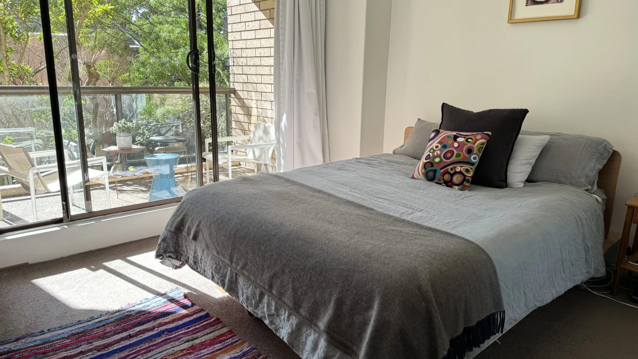 Furnished room with ensuite in a flatshare