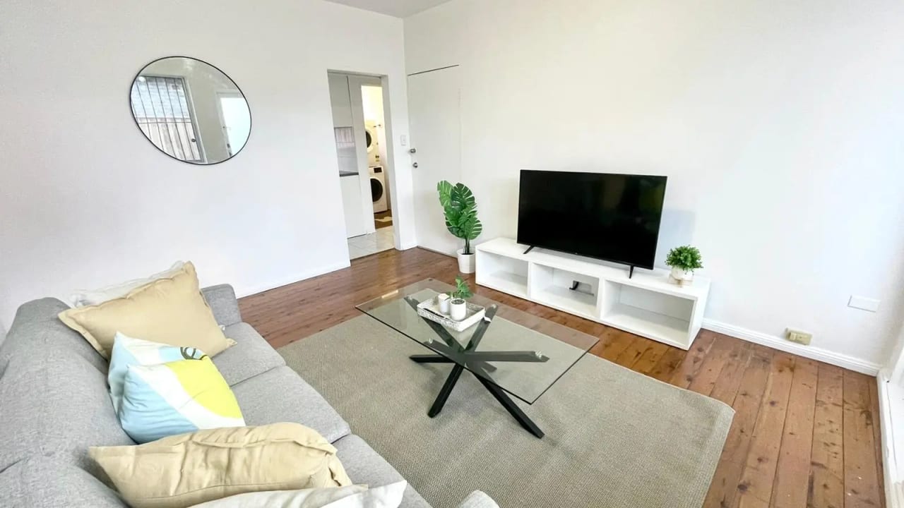 Whole property with 2 rooms for rent