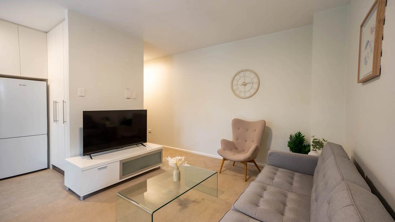 Whole property with 2 rooms for rent