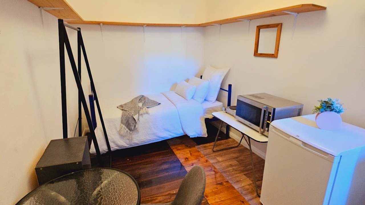 Furnished room studio flat for rent