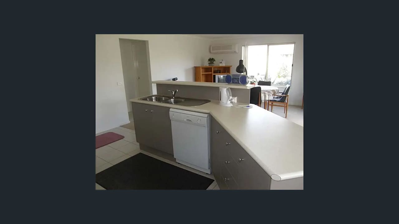 Room in a share house