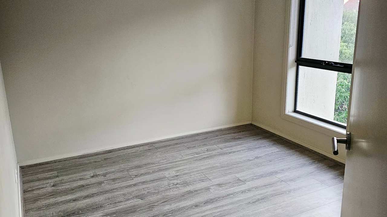 Unfurnished room in a share house