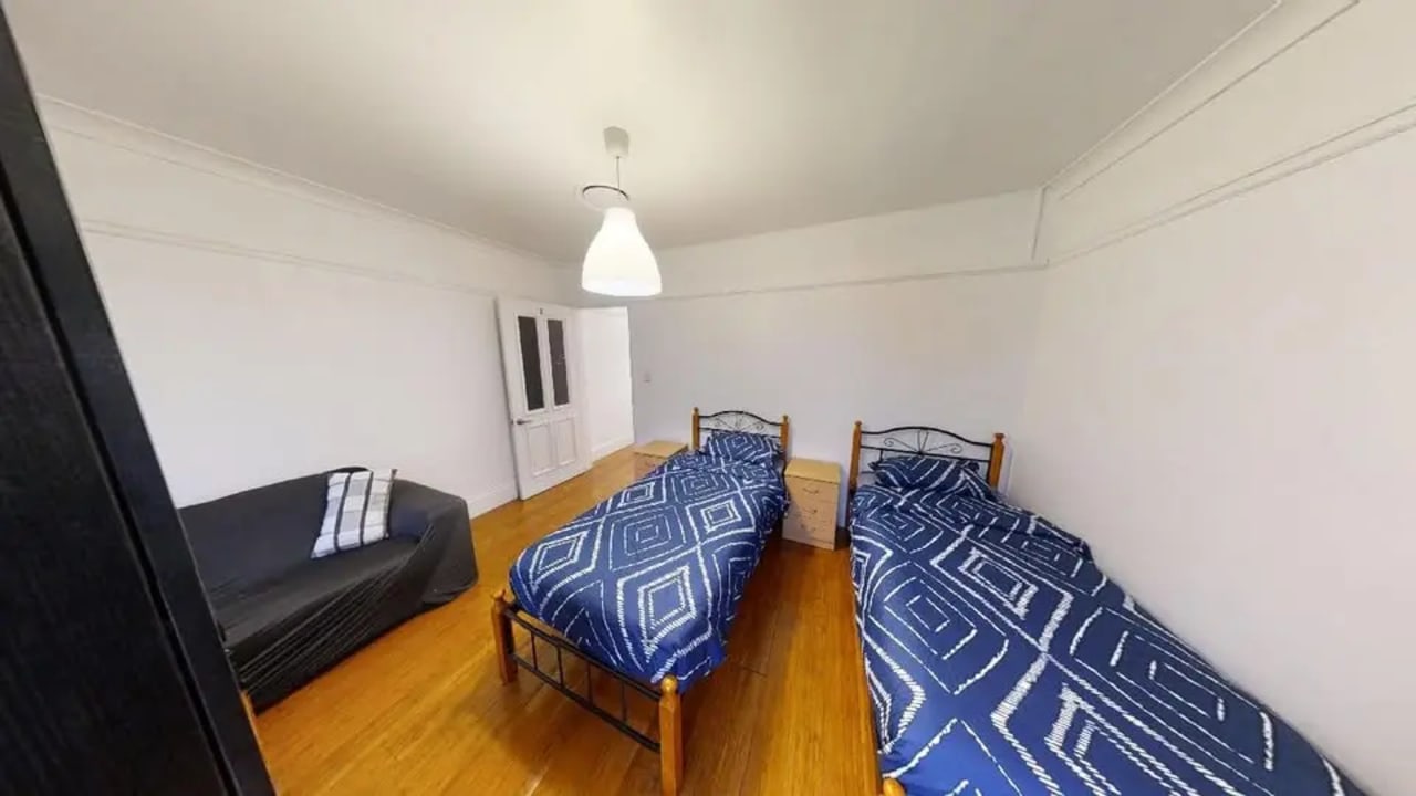 Furnished room in a share house