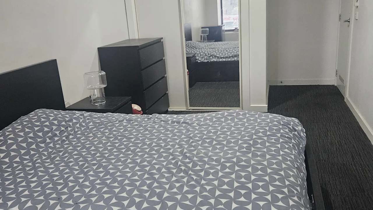Furnished room in a flatshare