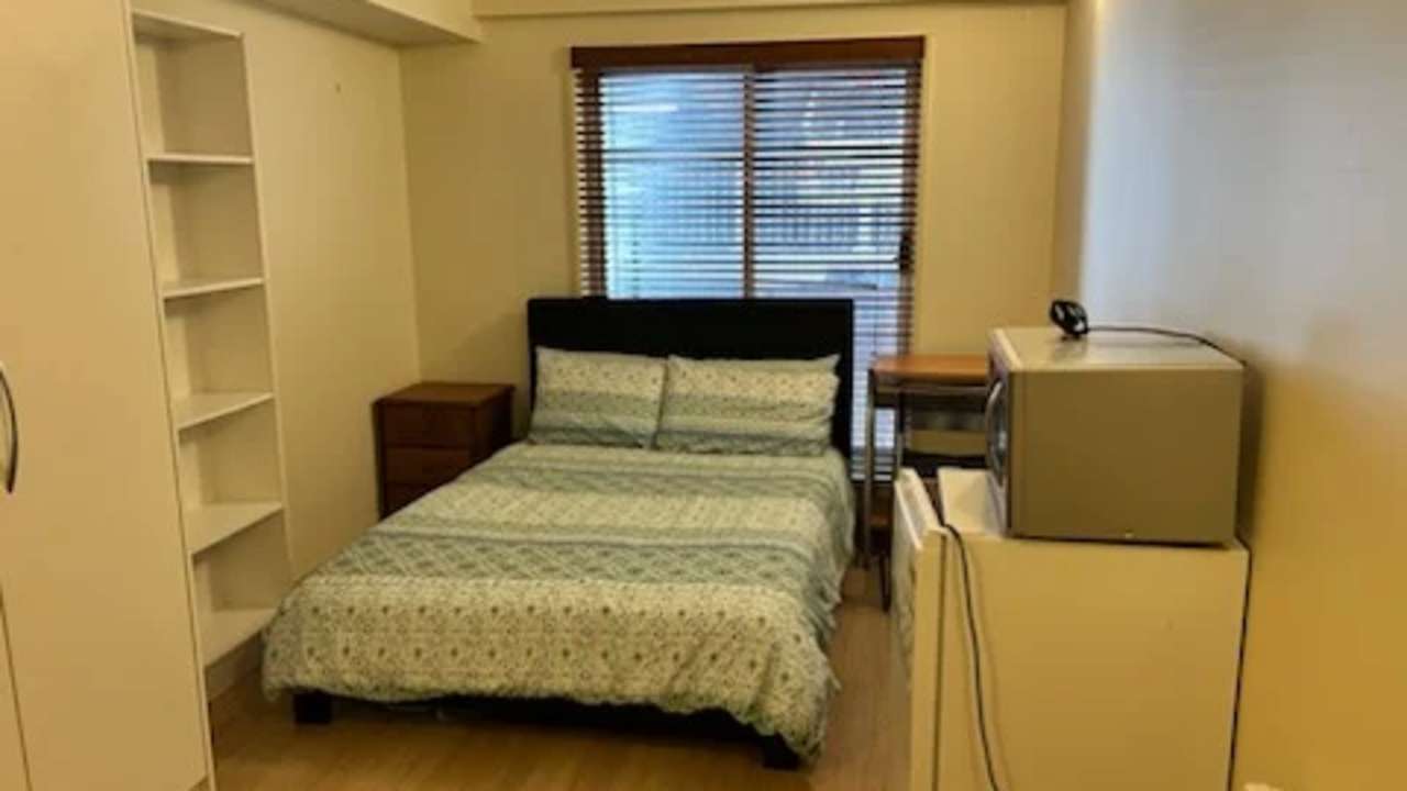 Furnished room studio flat for rent