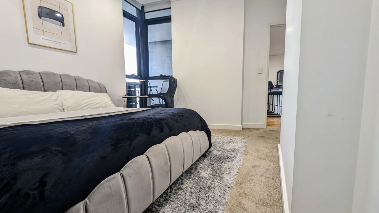 Furnished room in a flatshare