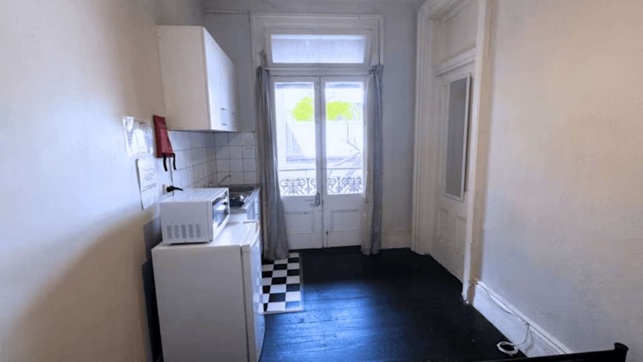 Furnished room in a share house