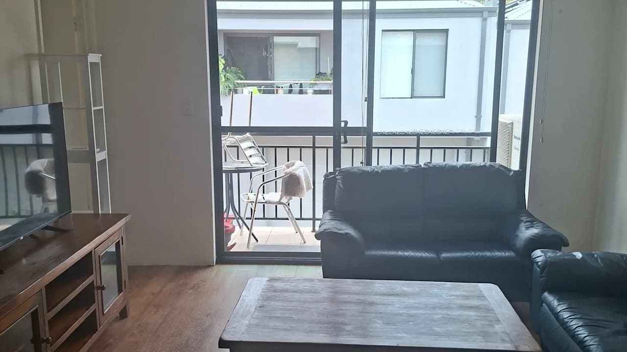 Whole property with 2 rooms for rent