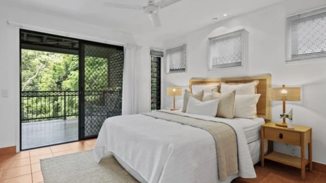 Furnished room with ensuite in a share house