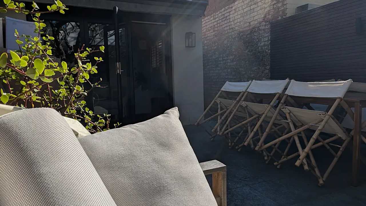 Whole property with 2 rooms for rent