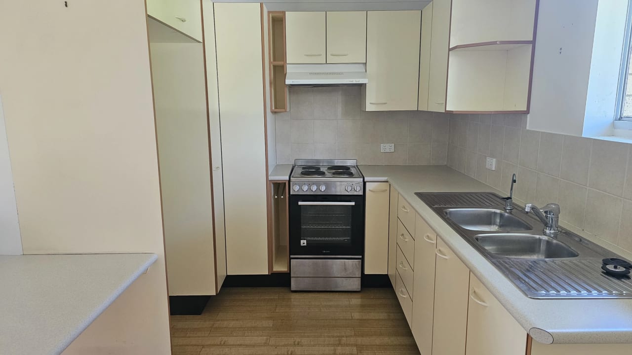 Unfurnished room granny flat for rent