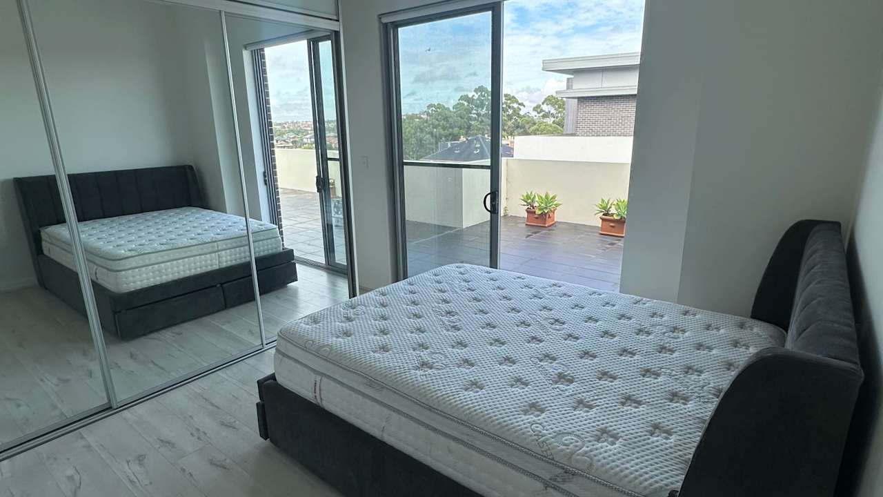 Furnished room in a flatshare