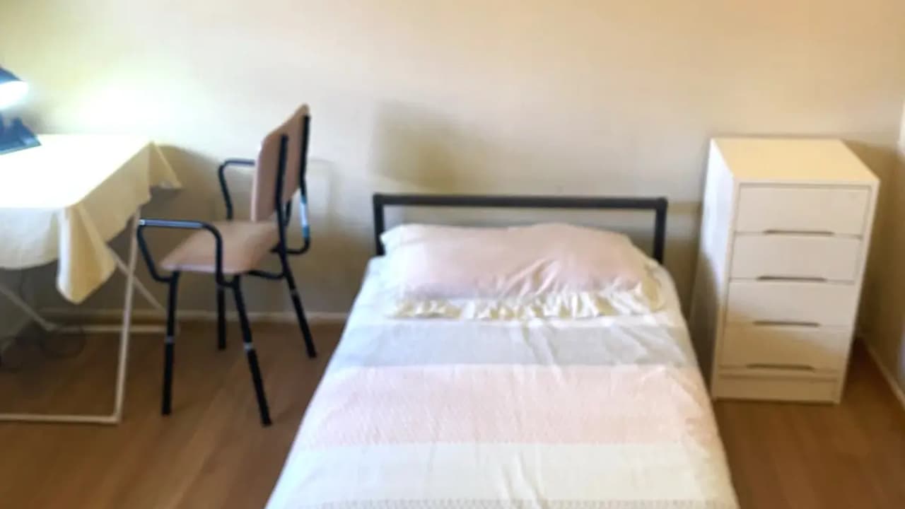 Furnished room in a share house