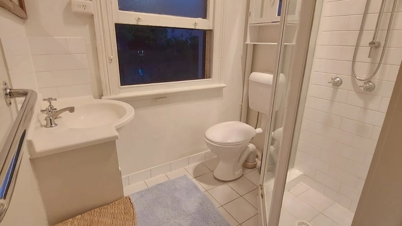 Furnished room with own bathroom