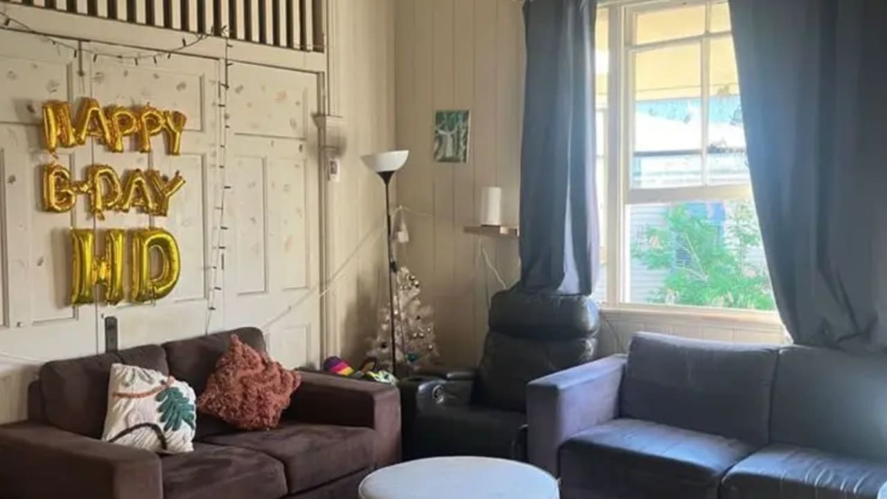 Furnished room in a share house