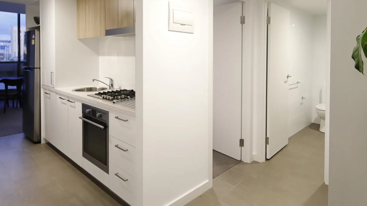 Whole property with 1 room for rent