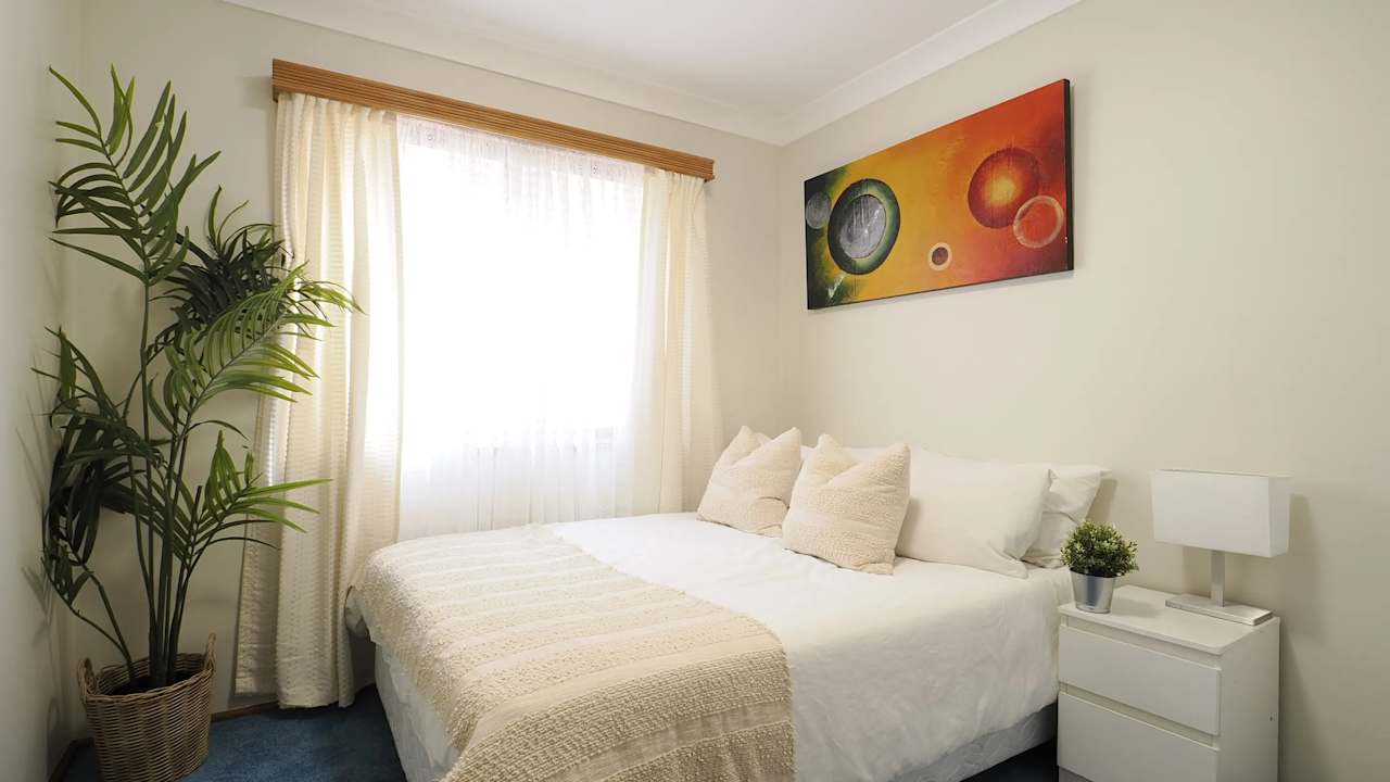 Furnished room in a flatshare