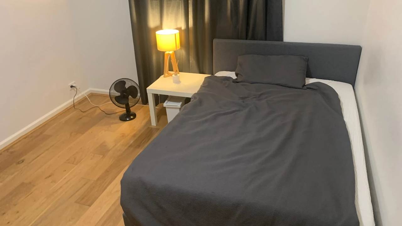 Furnished room in a flatshare