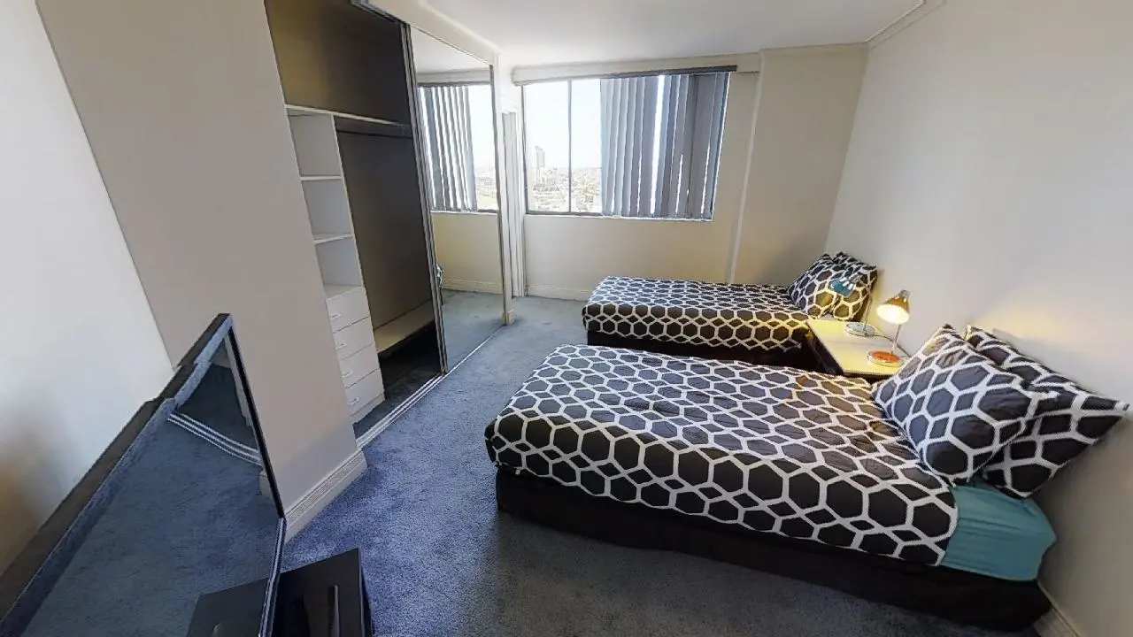 Furnished room with ensuite in a flatshare