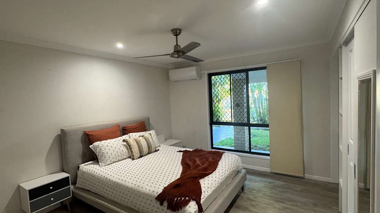 Furnished room in a share house