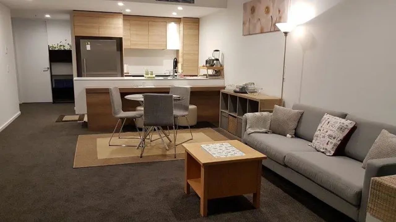 Furnished room with ensuite in a flatshare