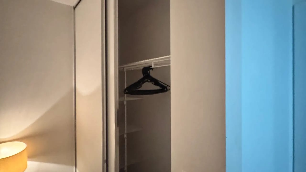 Furnished room in a flatshare