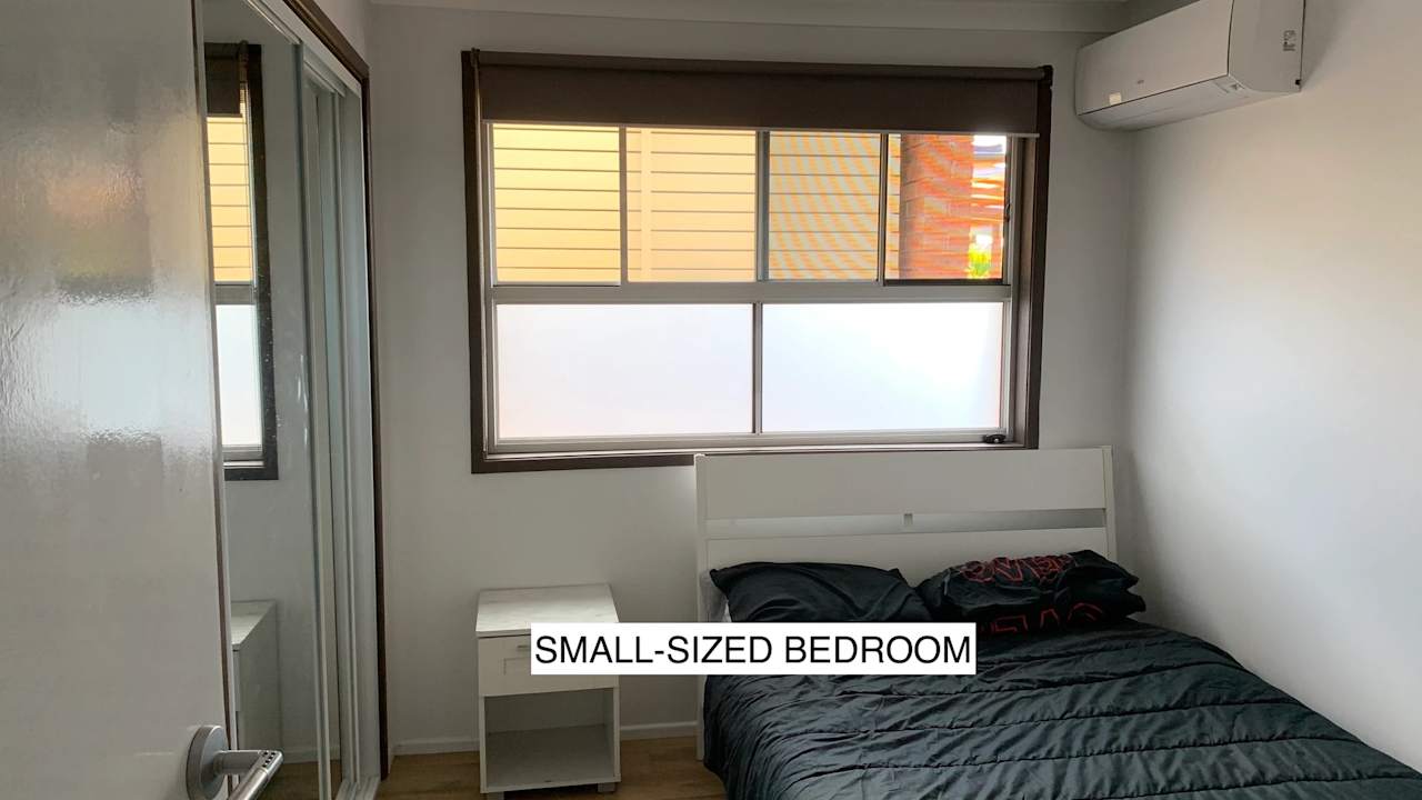Room in a share house