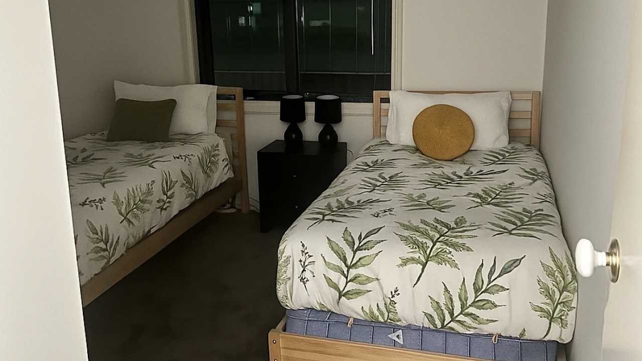 Furnished room in a flatshare
