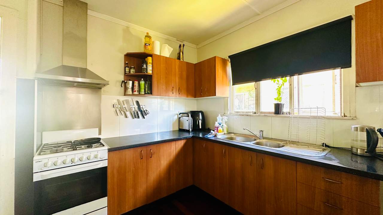 Room in a share house