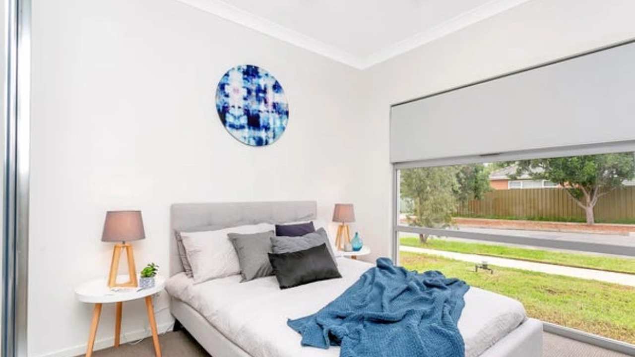 Room in a share house