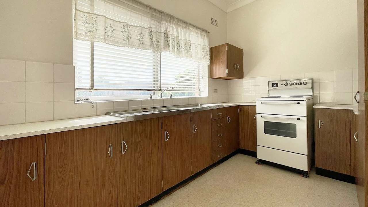 Whole property with 2 rooms for rent