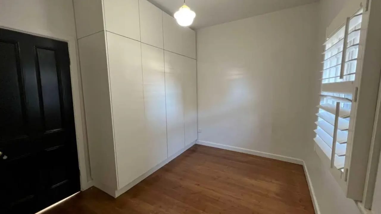 Unfurnished room in a share house