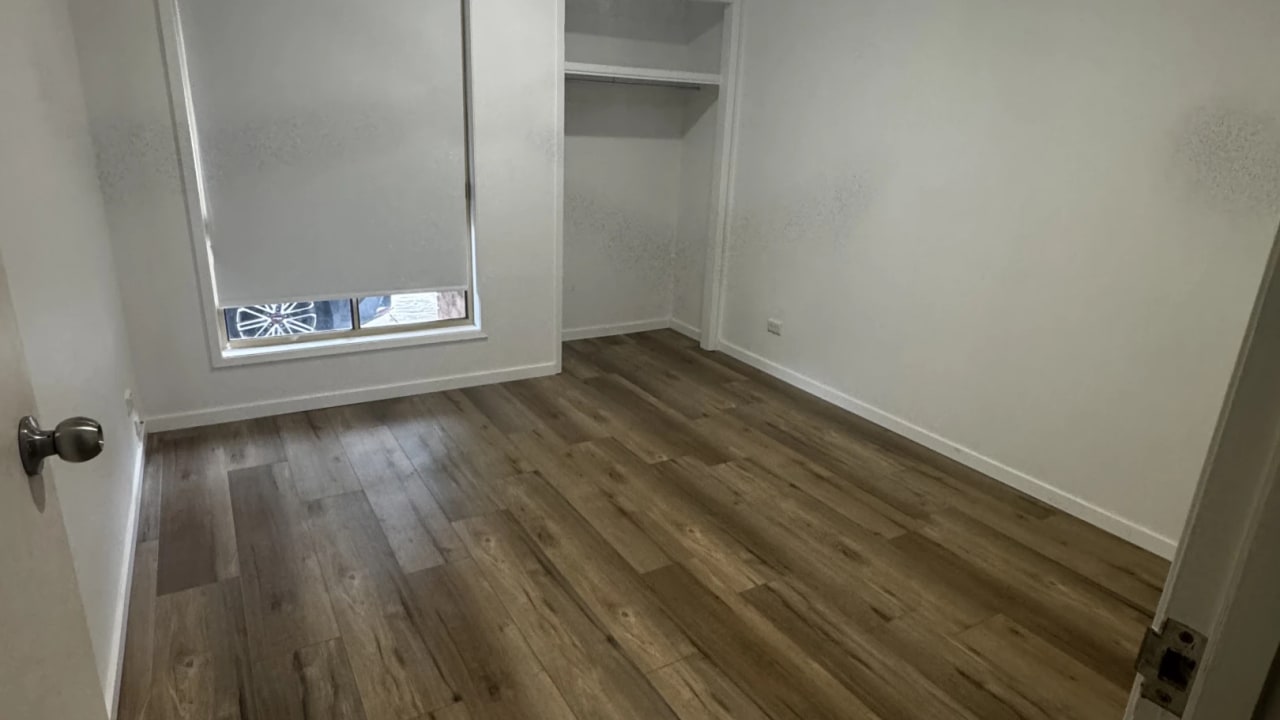 Unfurnished room in a share house