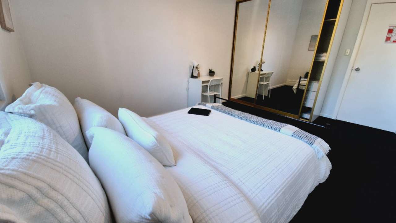 Furnished room in a share house