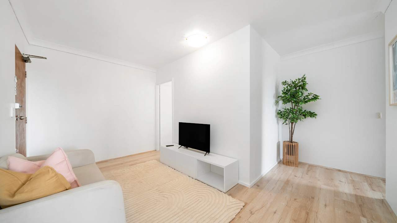 Whole property with 3 rooms for rent