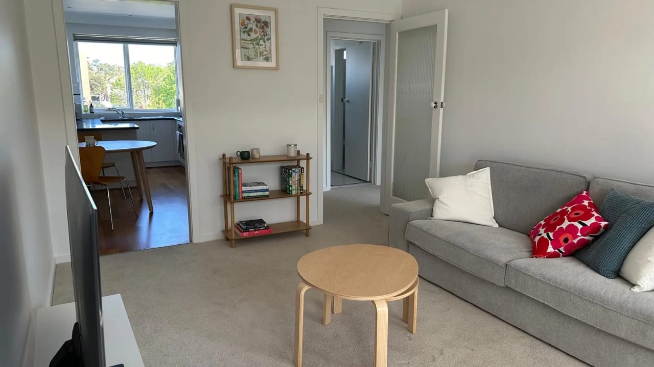 Unfurnished room in a flatshare