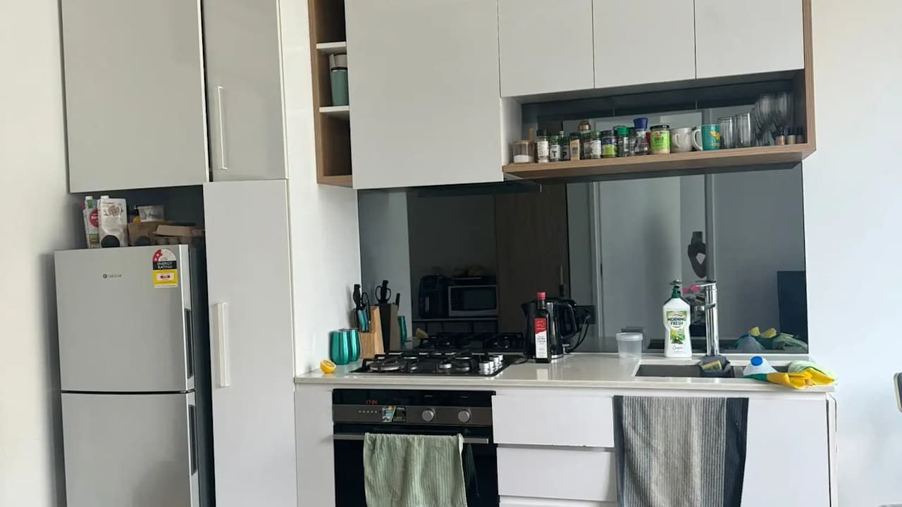 Furnished room in a flatshare