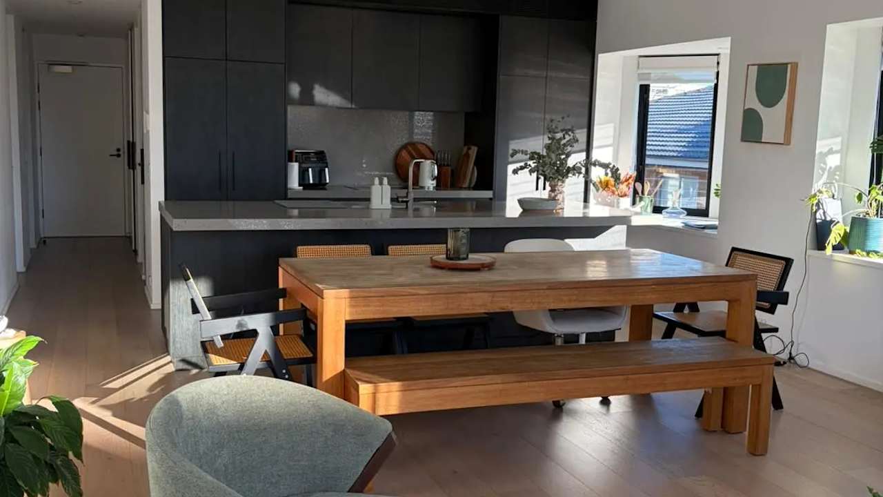 Unfurnished room in a flatshare