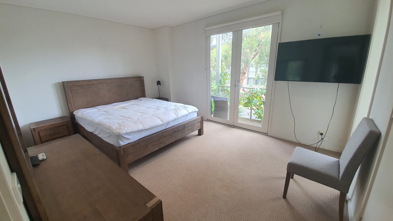 Furnished room with own bathroom