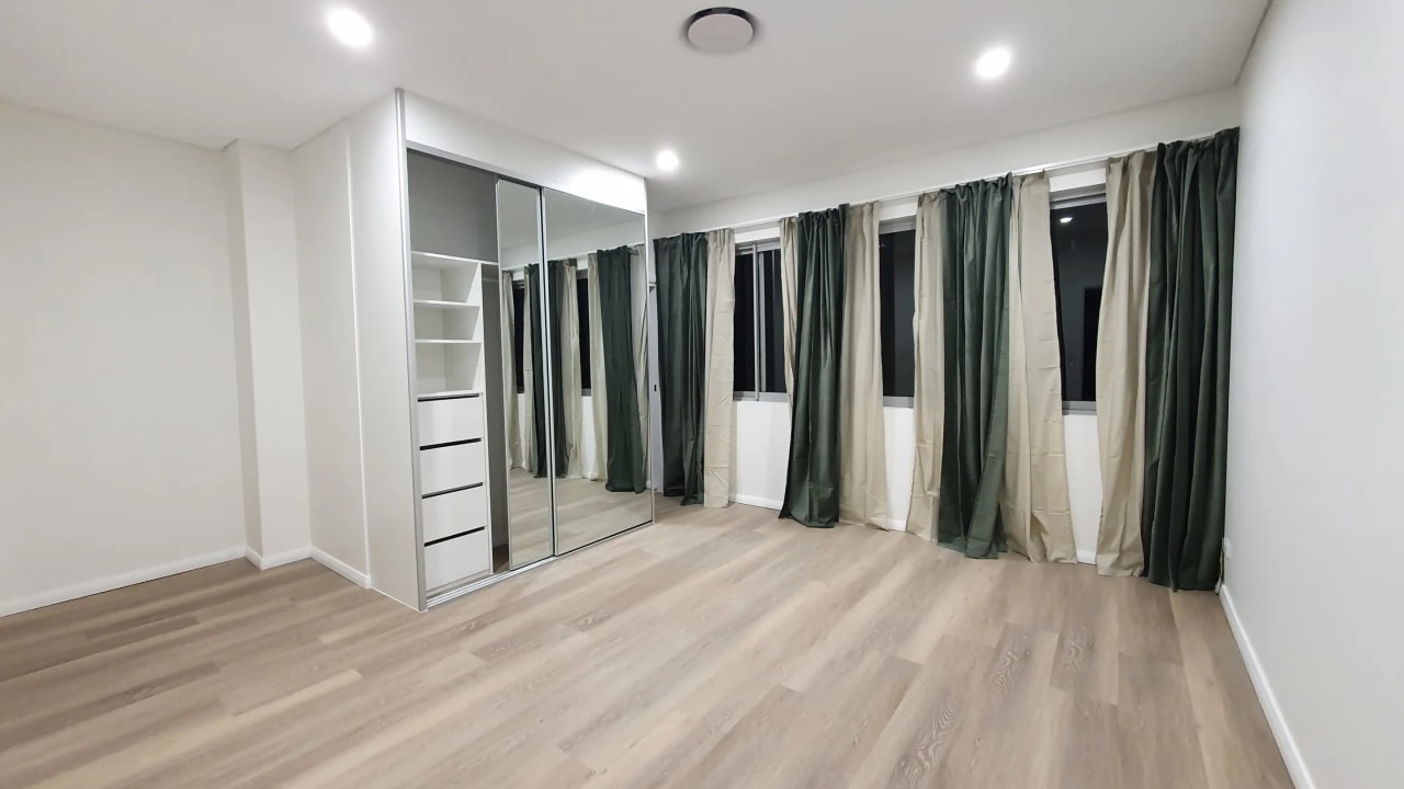 Unfurnished room with own bathroom
