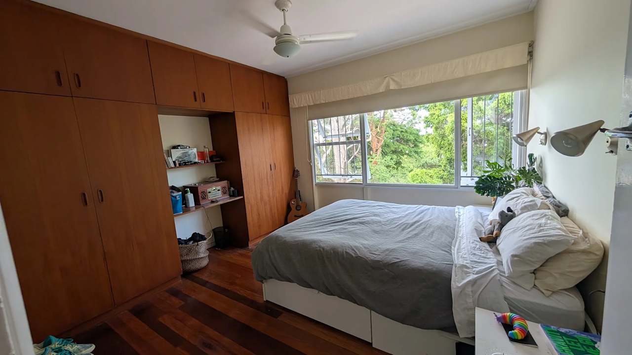 Room in a share house