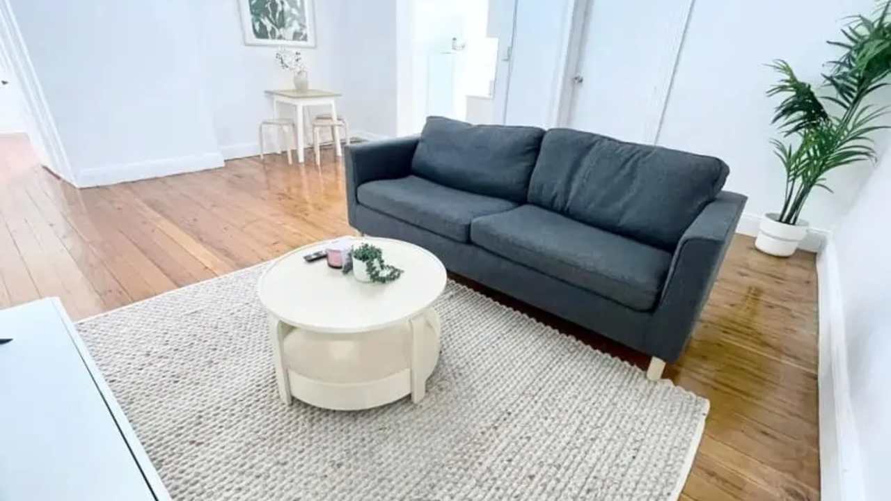 Whole property with 2 rooms for rent