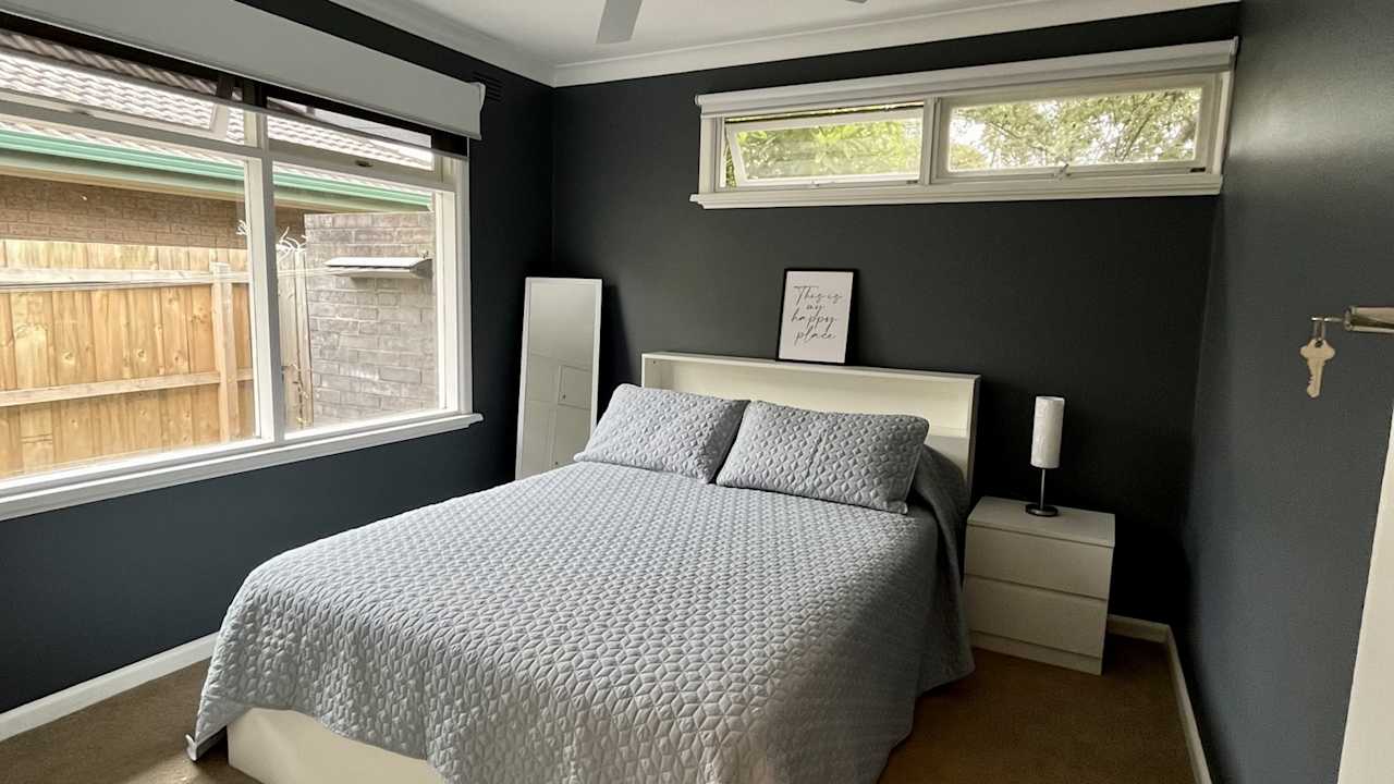Furnished room in a share house
