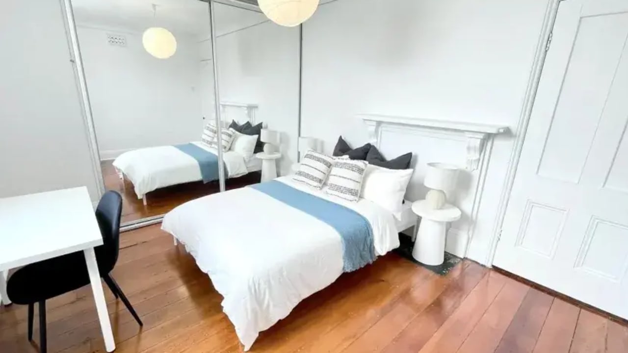 Whole property with 2 rooms for rent